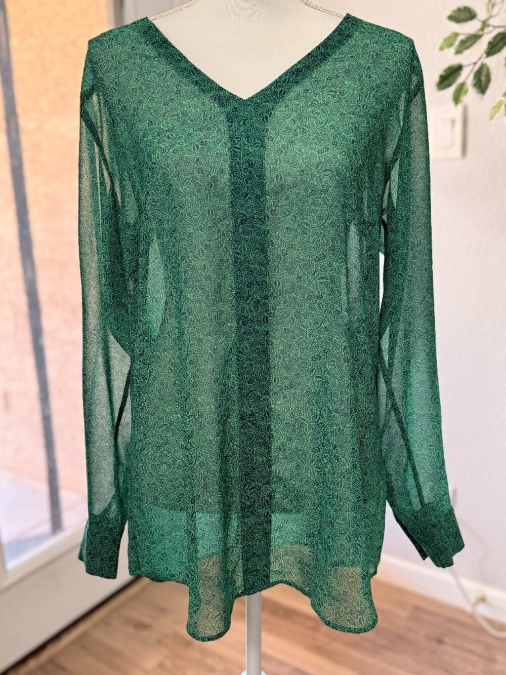 Cabi Bountiful Blouse #5208 Size M